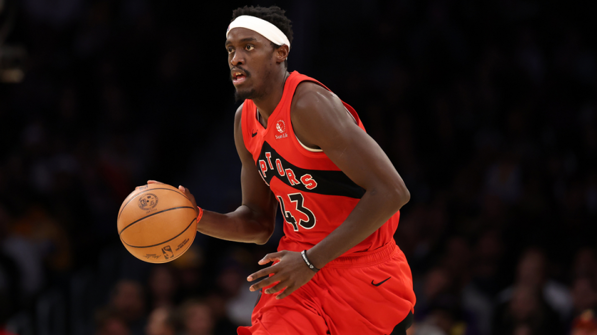 西亚卡姆新星出色防守表现惊艳，篮网未来可期！的简单介绍