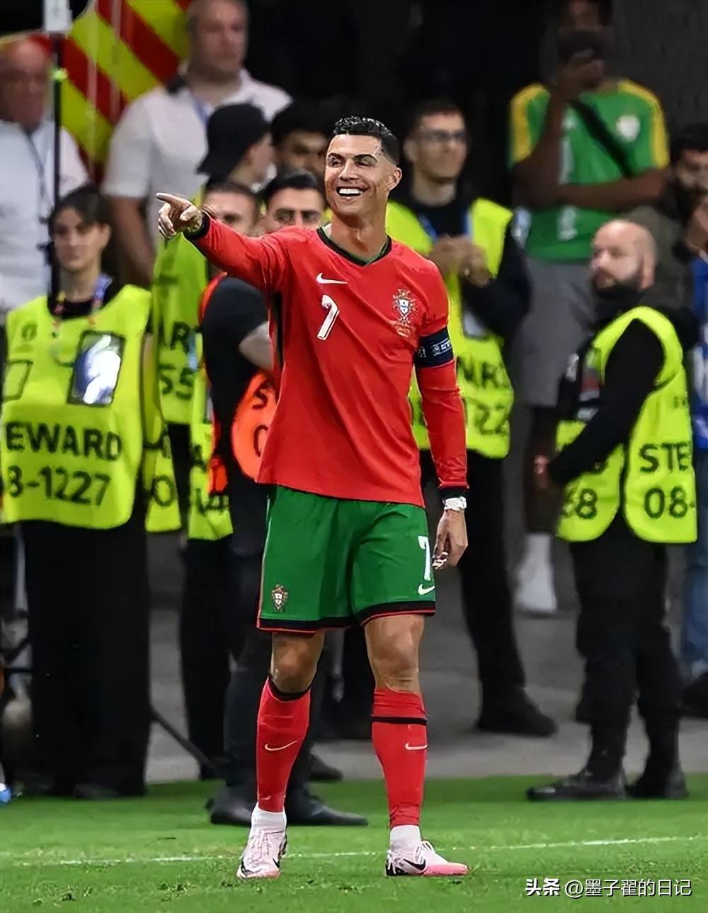 开云-包含C罗回归赛场，逆转首场状态亮眼，快船观众沸腾！的词条