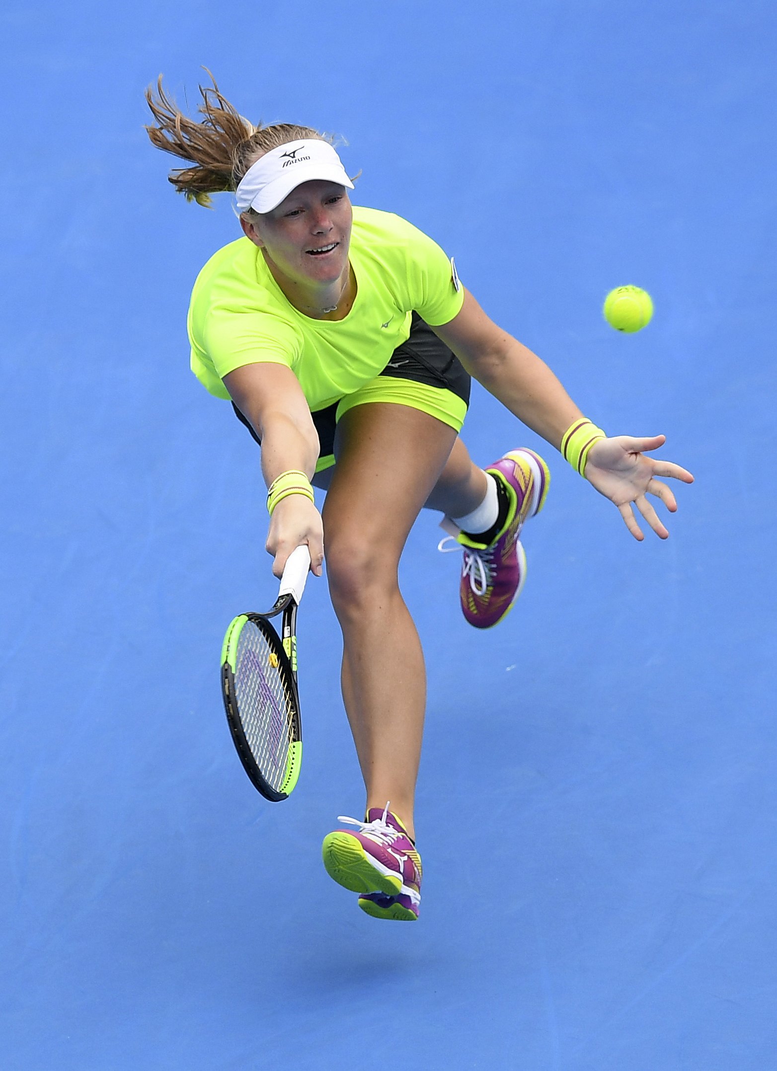 包含穆古鲁扎赛事官方发布高光表现新规，瑞士队争议不断！的词条