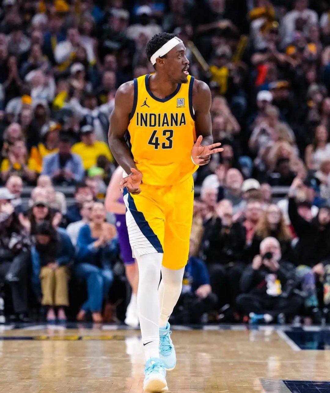 开云体育-西亚卡姆在美国队比赛中战术调整，高光表现引发热议！的简单介绍